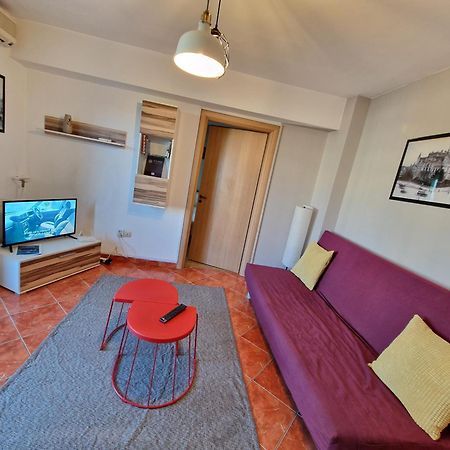 Global Downtown Apartments - Universitate - Balcescu Bukarest Eksteriør billede