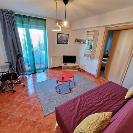 Global Downtown Apartments - Universitate - Balcescu Bukarest Eksteriør billede