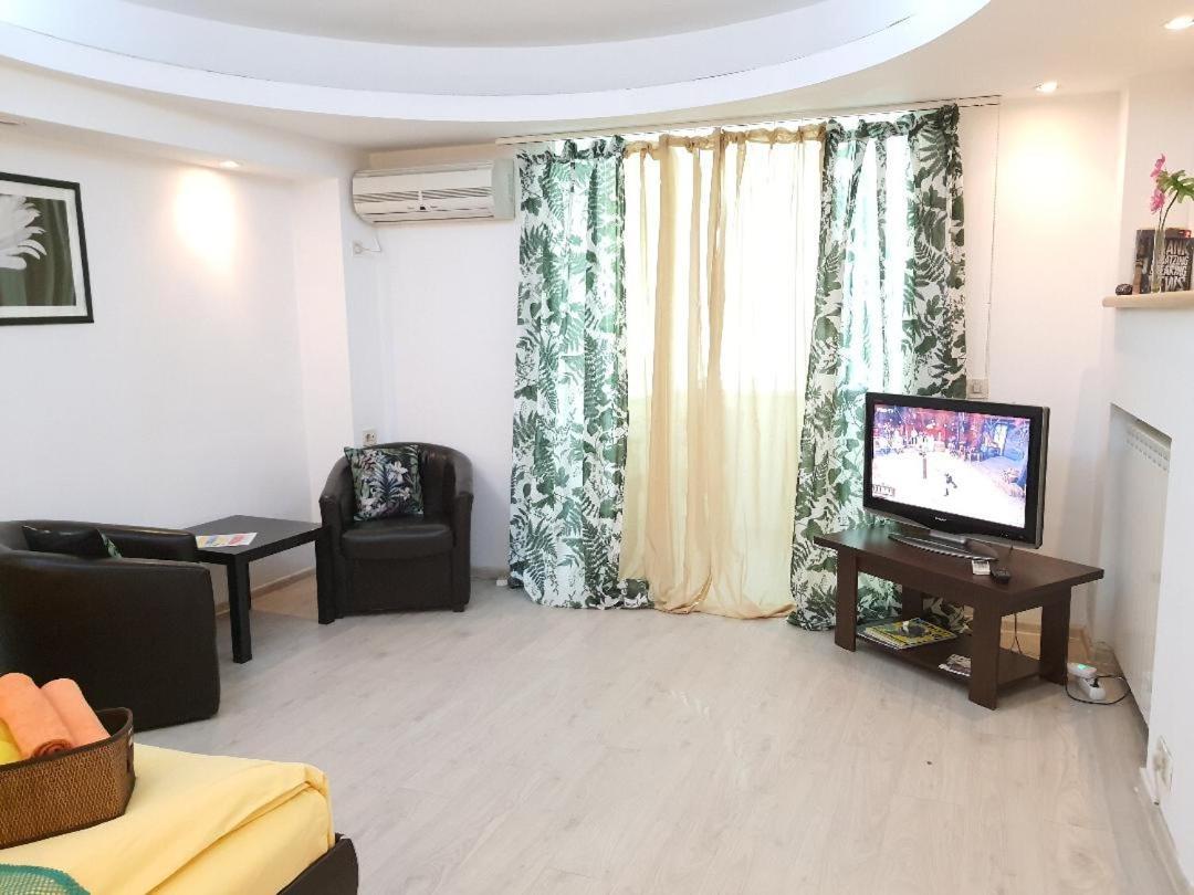 Global Downtown Apartments - Universitate - Balcescu Bukarest Eksteriør billede