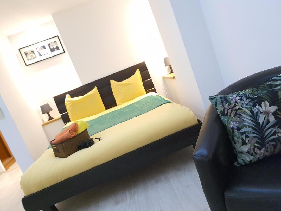 Global Downtown Apartments - Universitate - Balcescu Bukarest Eksteriør billede